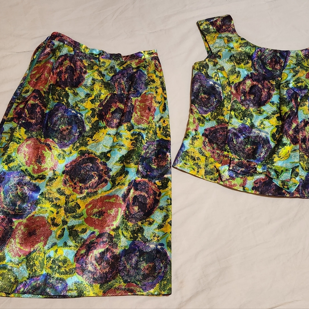 1960's Lurex Suit Marked Size 10, modern Size 4-6S
